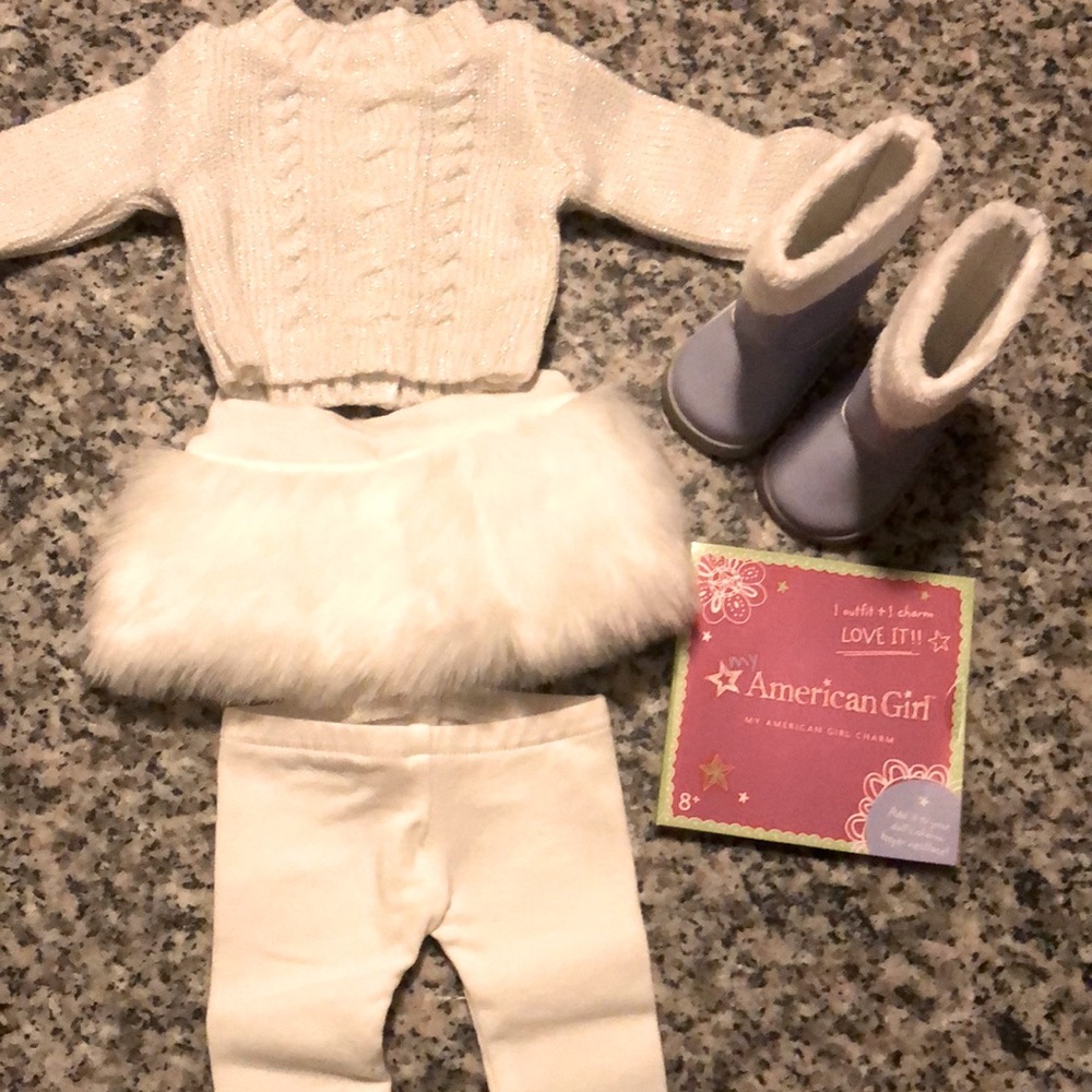 American 👧🏽 Girl Outfit! Boots, Sweater sparkly, leggings & furry skirt.